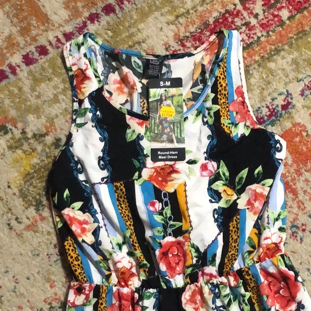 round hem maxi dress - Picture 3 of 4